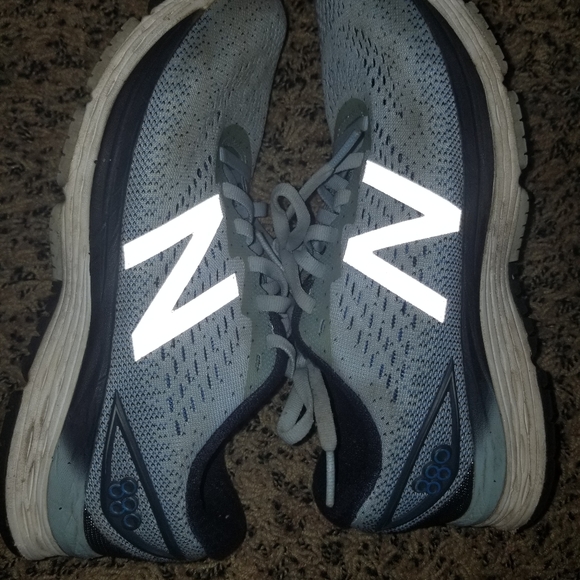 New Balance 880 V8 - Picture 3 of 3